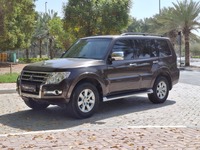 Used 2017 Mitsubishi Pajero for sale in Dubai