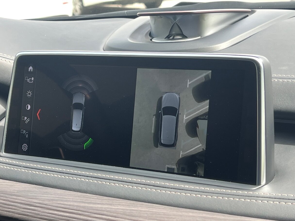 Car image 23