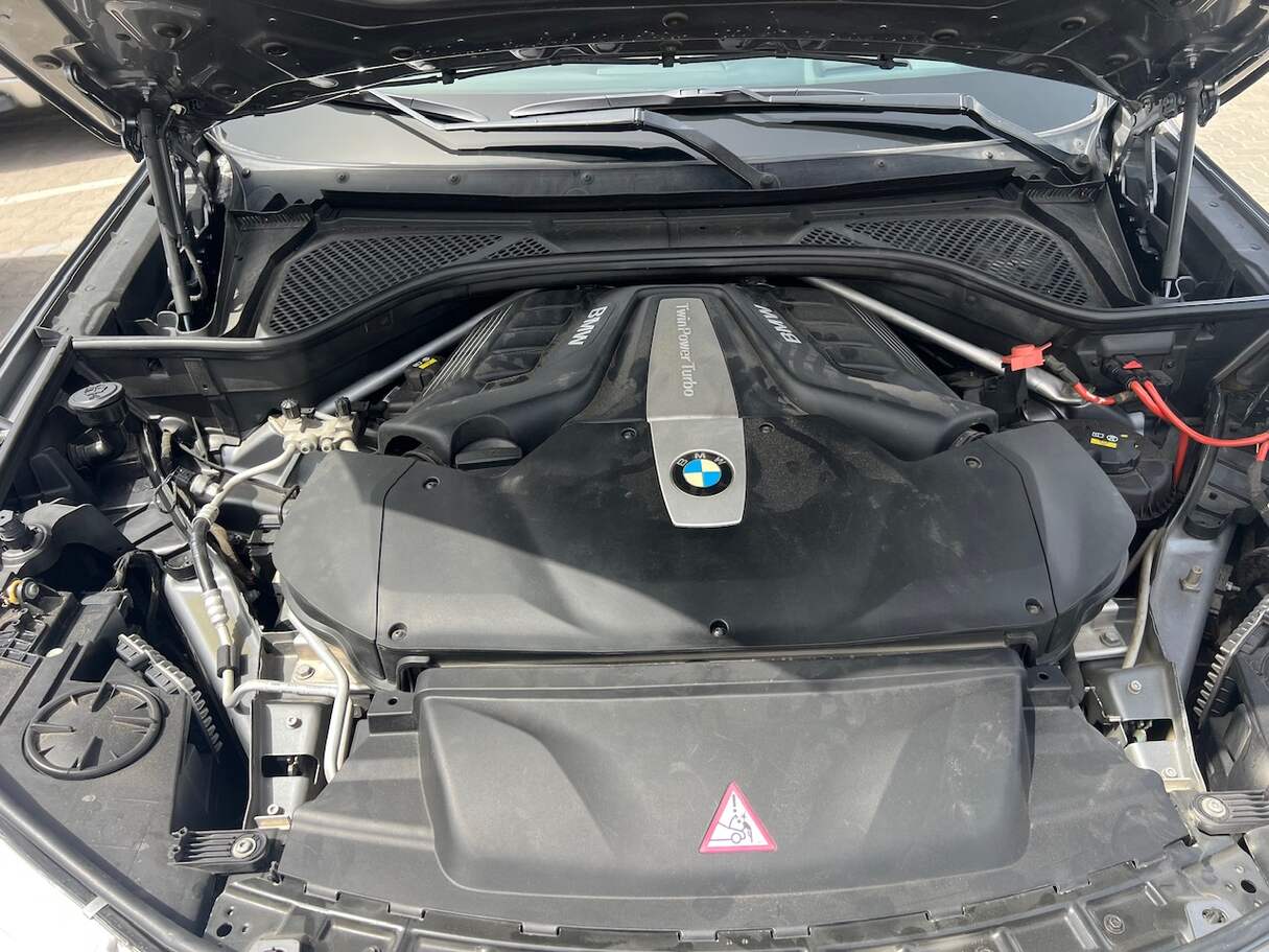 Car image 35