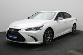 Lexus ES350 Used 2023 Lexus ES350 for sale in Abu Dhabi