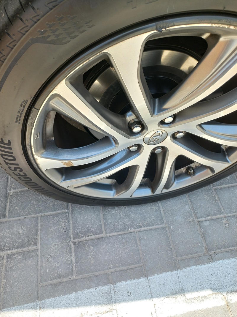 مستعمله 2018 انفنتي QX50 للبيع فى أبوظبي