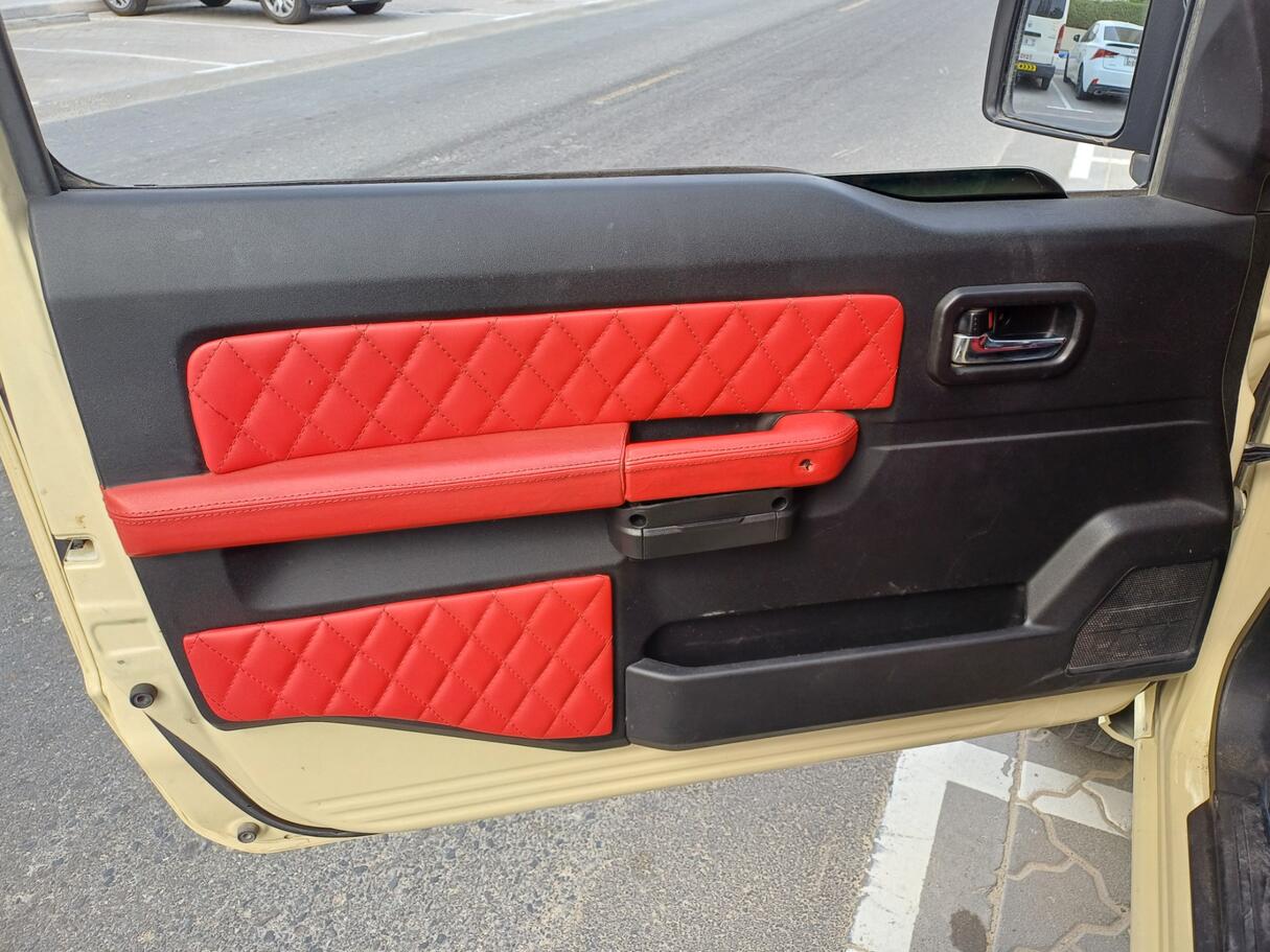Car image 10
