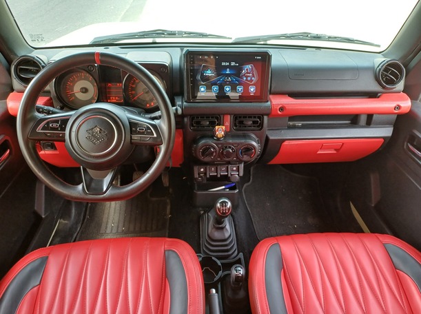 Car image 16
