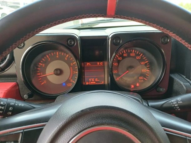 Car image 19