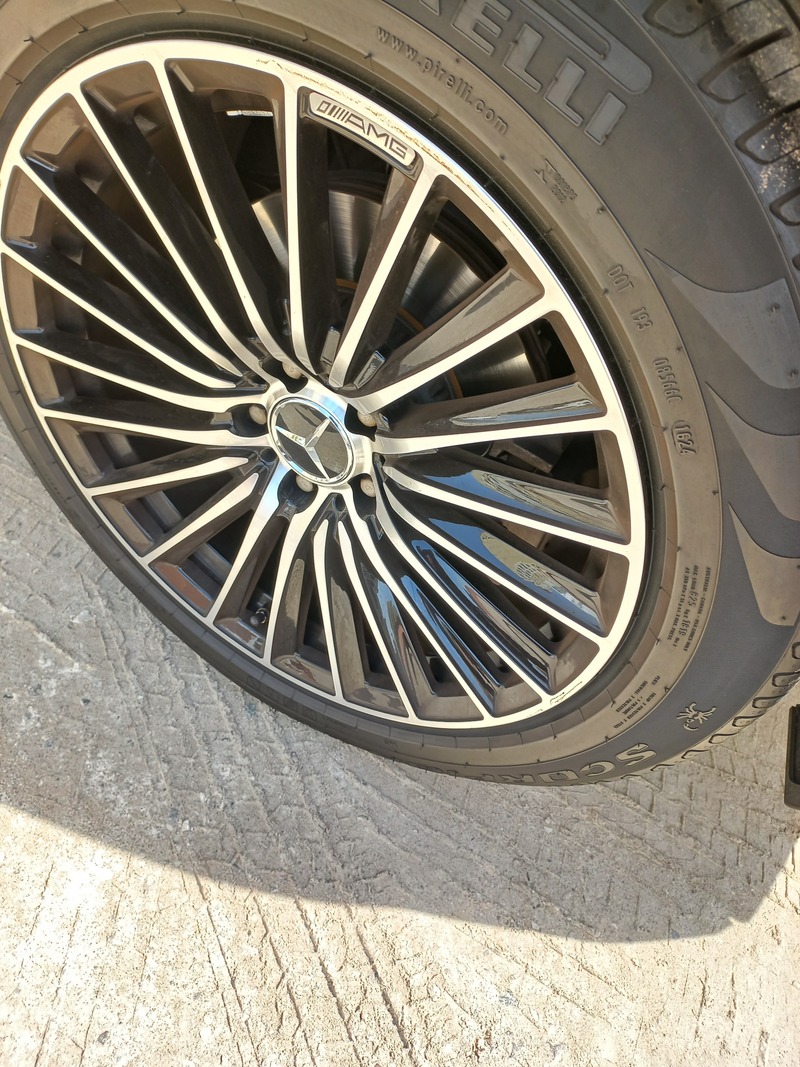 Used 2016 Mercedes GLC250 for sale in Abu Dhabi