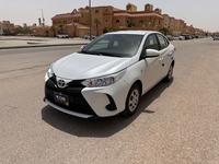 مستعمله 2022 تويوتا يارس للبيع فى الرياض