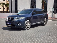 Used 2016 Nissan Pathfinder for sale in Dubai