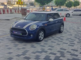 MINI Cooper Used 2017 MINI Cooper for sale in Dubai