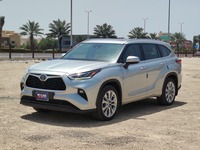 Used 2020 Toyota Highlander for sale in Jeddah