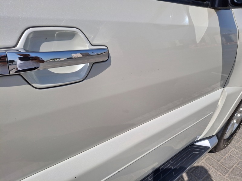 Used 2017 Mitsubishi Pajero for sale in Dubai
