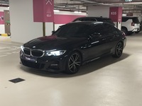 Used 2021 BMW 330 for sale in Dubai