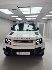 Used 2023 Land Rover Defender for sale in Abu Dhabi