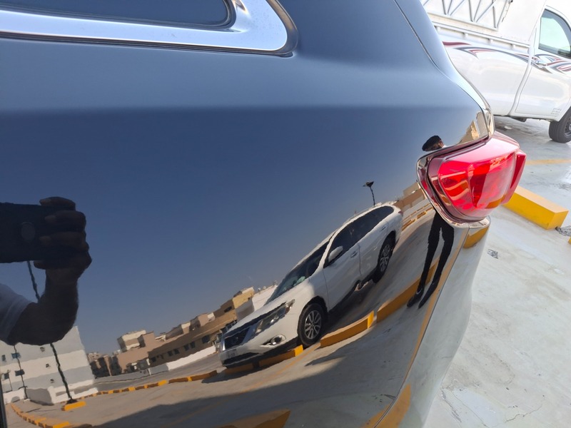 Used 2017 Infiniti QX70 for sale in Dubai
