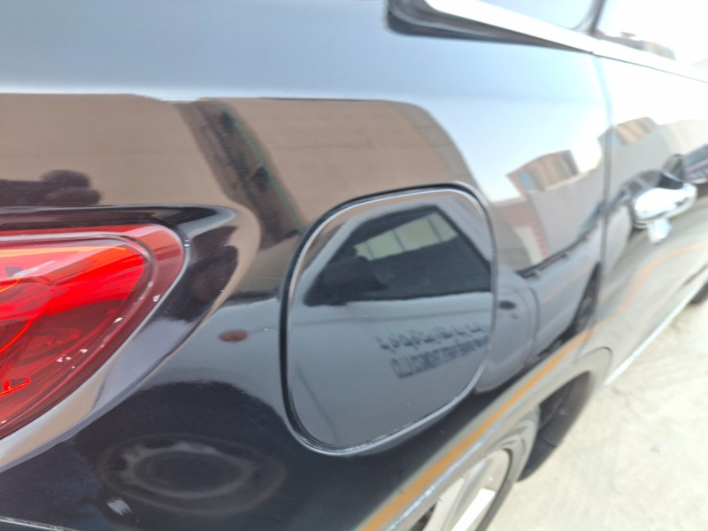 Used 2017 Infiniti QX70 for sale in Dubai