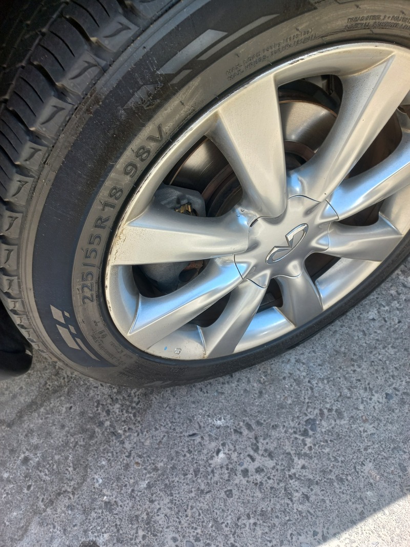 Used 2015 Infiniti QX50 for sale in Abu Dhabi