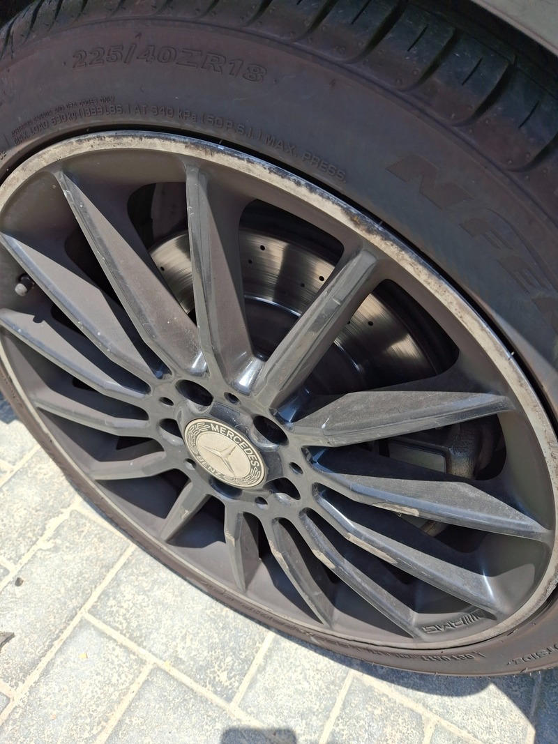 مستعمله 2015 مرسيدس CLA250 للبيع فى أبوظبي