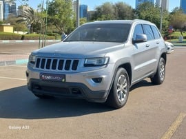 Jeep Grand Cherokee Used 2015 Jeep Grand Cherokee for sale in Abu Dhabi