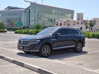 Used 2019 Volkswagen Touareg for sale in Dubai