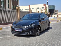 مستعمله 2016 بيجو 308 للبيع فى أبوظبي