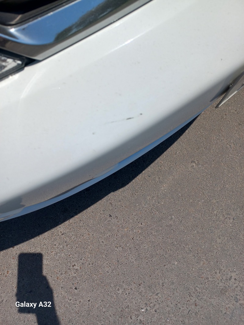 Used 2013 Nissan Tiida for sale in Abu Dhabi