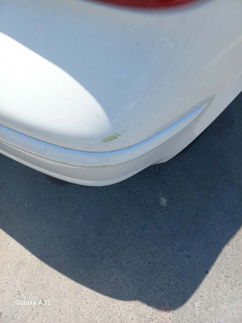Used 2013 Nissan Tiida for sale in Abu Dhabi