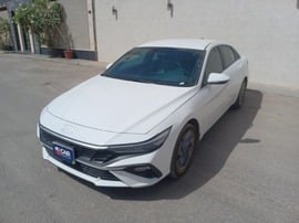 Hyundai Elantra Used 2024 Hyundai Elantra for sale in Riyadh