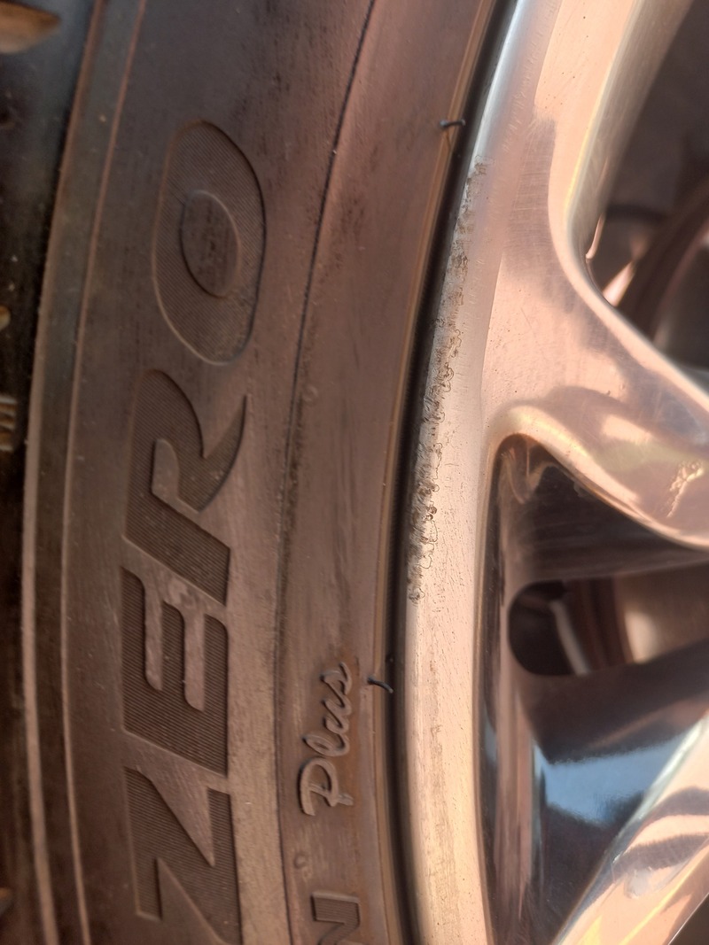 Used 2012 Ford Edge for sale in Dubai