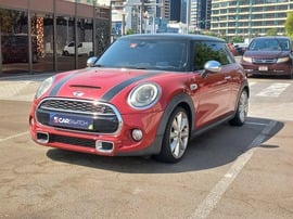 MINI Cooper Used 2014 MINI Cooper for sale in Abu Dhabi