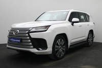 مستعمله 2023 لكزس LX600 للبيع فى دبي
