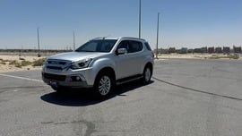 Isuzu Mu-X Used 2019 Isuzu Mu-X for sale in Dammam