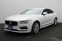 Used 2020 Volvo S90 for sale in Abu Dhabi
