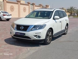 Nissan Pathfinder Used 2015 Nissan Pathfinder for sale in Abu Dhabi