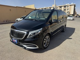 Mercedes Vito Used 2023 Mercedes Vito for sale in Riyadh