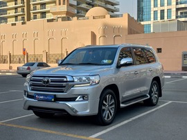 Toyota Land Cruiser Used 2018 Toyota Land Cruiser for sale in Dubai