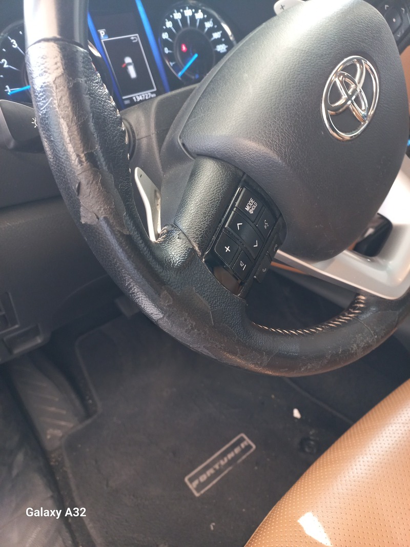 Used 2020 Toyota Fortuner for sale in Abu Dhabi