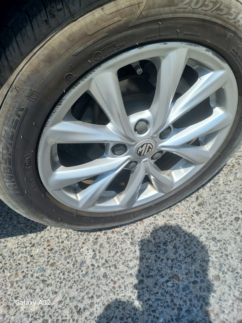 Used 2021 MG 5 for sale in Abu Dhabi