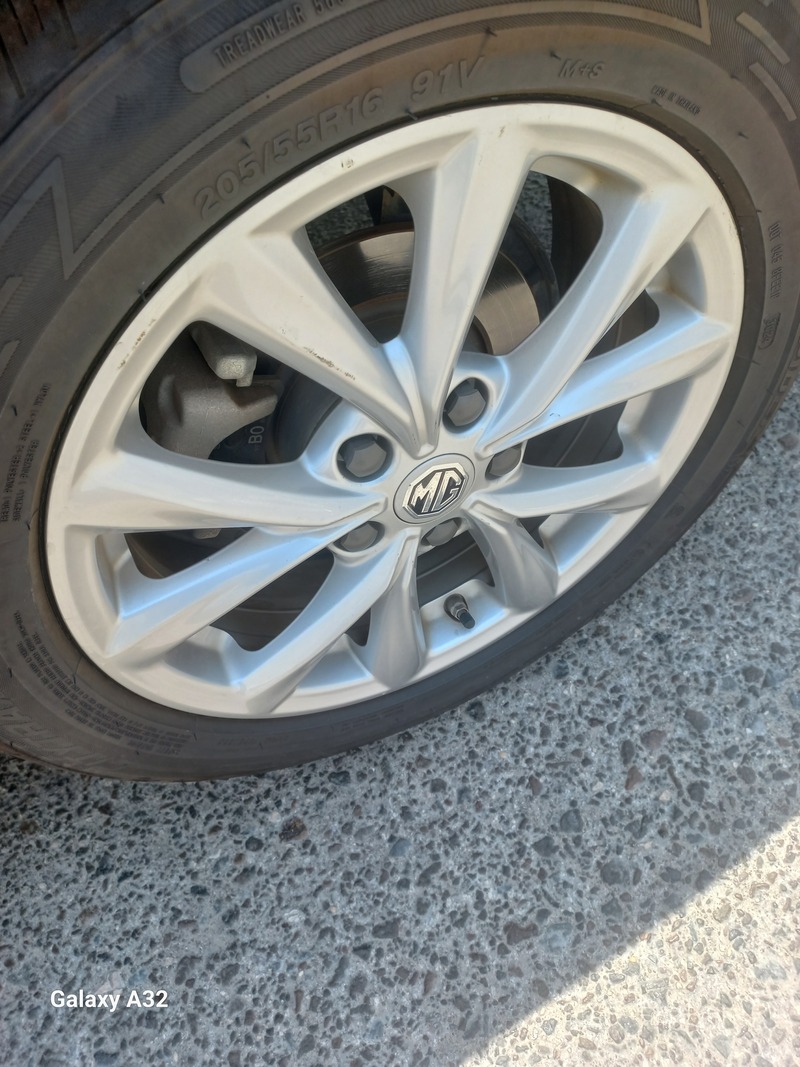 Used 2021 MG 5 for sale in Abu Dhabi