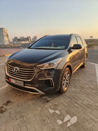 Used 2017 Hyundai Grand Santa Fe for sale in Ajman