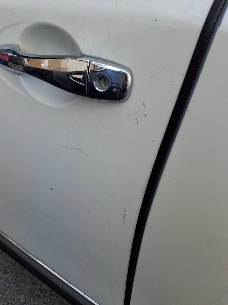 Used 2013 Nissan Pathfinder for sale in Abu Dhabi