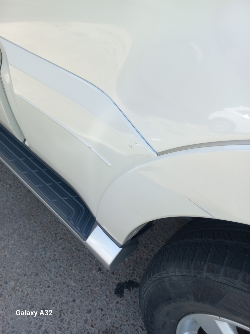 Used 2012 Mitsubishi Pajero for sale in Abu Dhabi