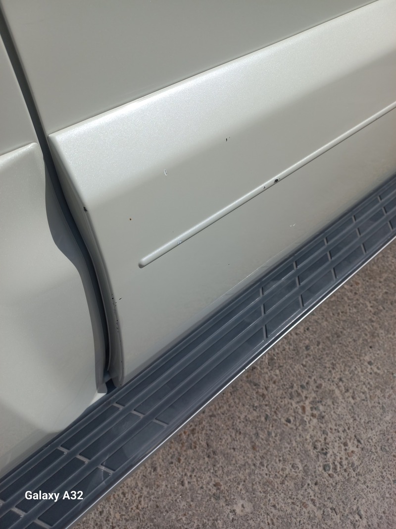 Used 2012 Mitsubishi Pajero for sale in Abu Dhabi