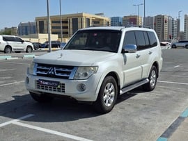 Mitsubishi Pajero Used 2012 Mitsubishi Pajero for sale in Abu Dhabi
