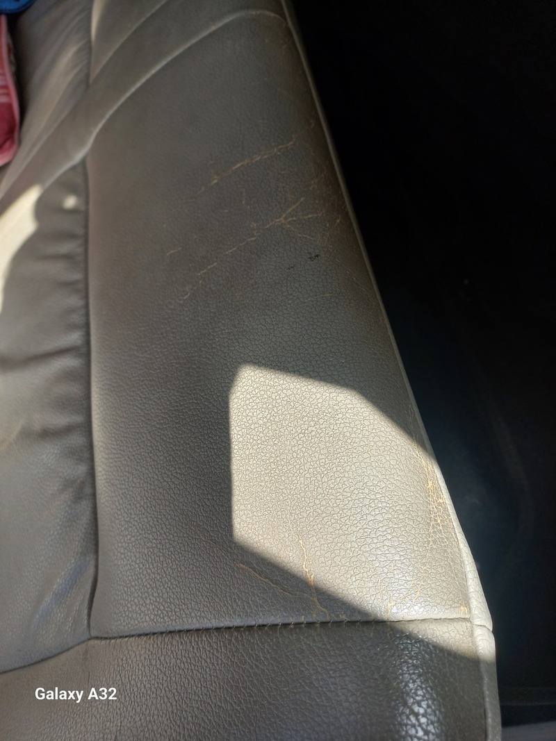 Used 2012 Mitsubishi Pajero for sale in Abu Dhabi