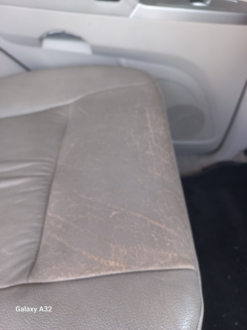 Used 2012 Mitsubishi Pajero for sale in Abu Dhabi