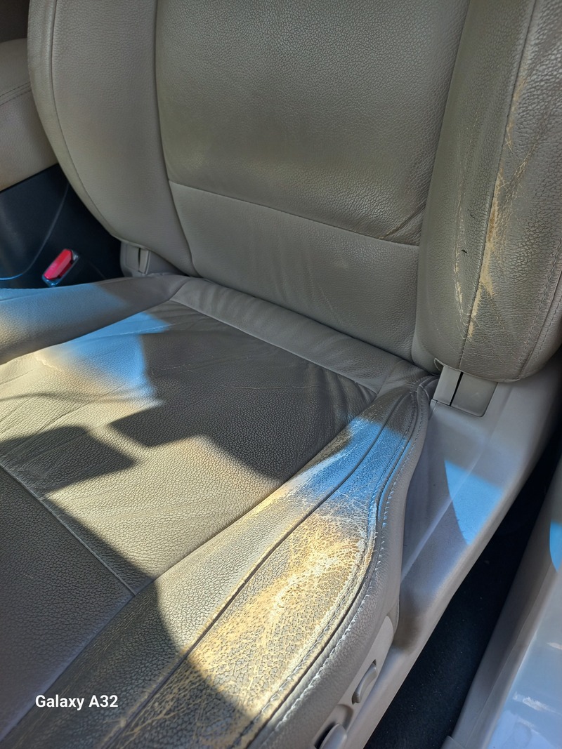 Used 2012 Mitsubishi Pajero for sale in Abu Dhabi
