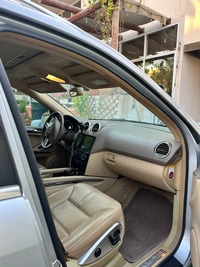 Used 2009 Mercedes ML350 for sale in Dubai