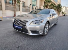 Lexus LS600 Used 2015 Lexus LS600 for sale in Al Khobar