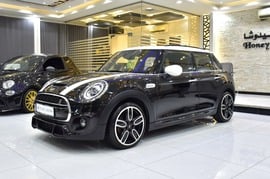 MINI Cooper Used 2021 MINI Cooper for sale in Sharjah