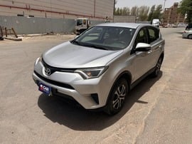 Toyota RAV 4 Used 2016 Toyota RAV 4 for sale in Riyadh