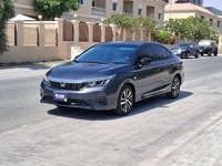 مستعمله 2023 هوندا سيتي للبيع فى دبي